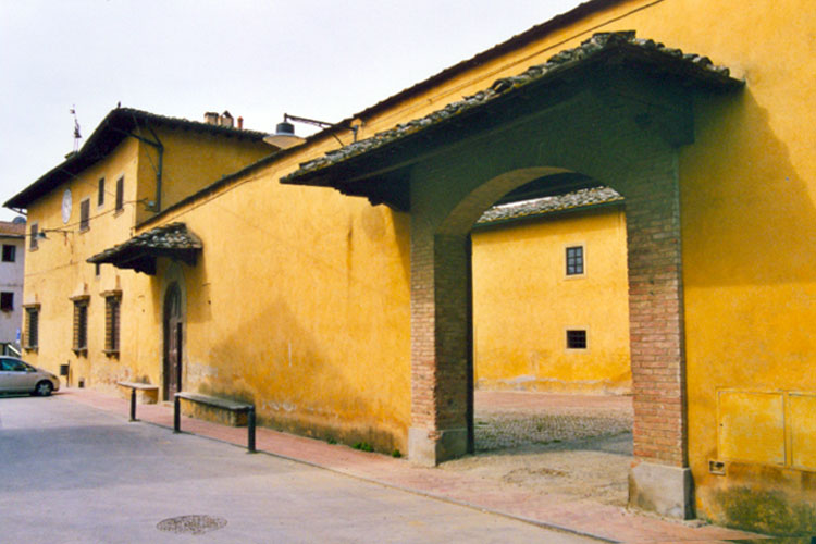 L'azienda dei marchesi torrigiani  situata nel chianti, in toscana, e produce circa 60000 bottiglie di vino igt all'anno.